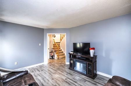 For Lease - 40 Delany Crescent, Barrie, Ontario - Photo 4