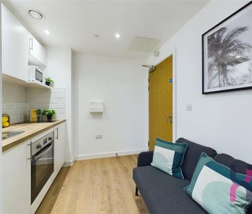 1 bedroom flat to rent - Photo 2