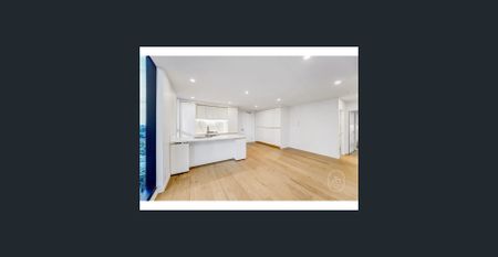 Modern Luxury Living in TRIO I Near New 2B 2B 1 Carpark Apartment - Photo 4