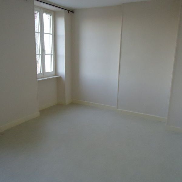 Location Appartement 2 pièces 48m² FOURCHAMBAULT 58600 - Photo 1