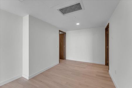 For Lease - 1 Concord Cityplace Way Unit# 5709, Toronto, Ontario - Photo 3