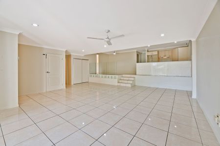 1/34 Worchester Terrace, 4227, Reedy Creek Qld - Photo 2