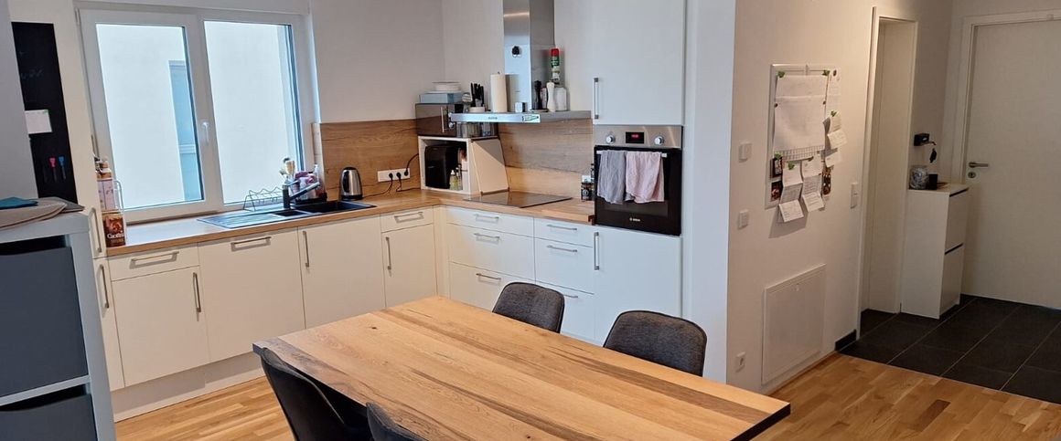 Miete: Budenheim, 2 Zimmer, 1 Stellplatz, Einbauküche, Aufzug - Foto 1