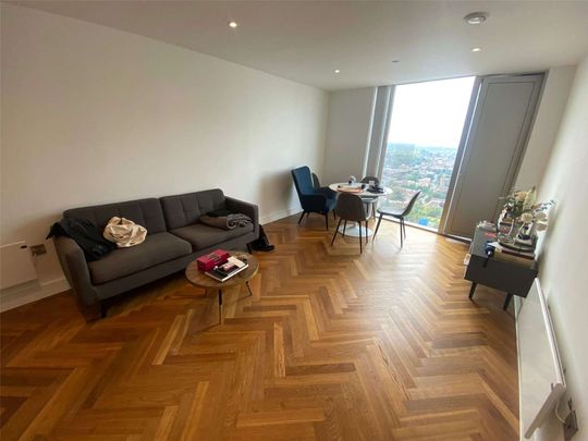 Available July | Two Bedroom & Two Bathroom | Fully Furnished | Concierge, Gym , Tennis Court & many exclusive amenities - Photo 1
