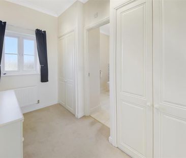 4 bedroom semi-detached house to rent - Photo 4