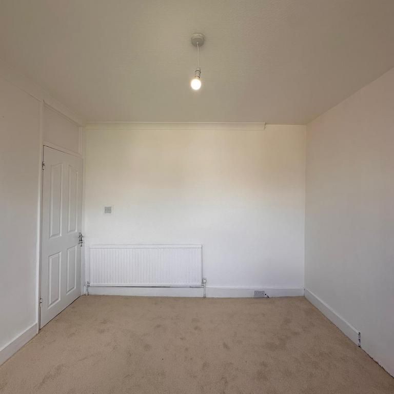 4 bedroom terraced house to rent - Photo 1