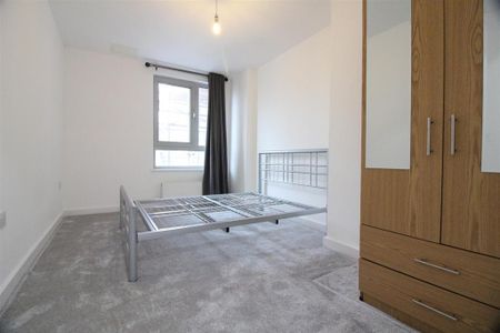 2 bedroom flat to rent - Photo 5