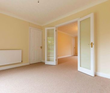 4 bedroom detached house to rent - Photo 1