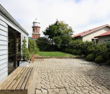 Bedroom available in Shared Accommodation - Photo 3