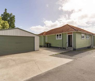 4-Bedroom Home - Freshly Updated & Ready to Go - Photo 4