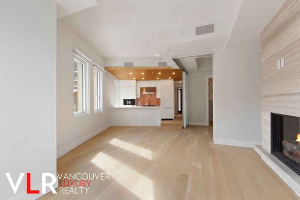 Condo in West Vancouver, BC - Photo 1