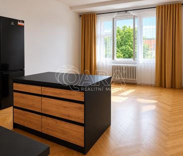 Pronájem bytu 2+kk 50 m², Na slupi , Praha - Photo 3