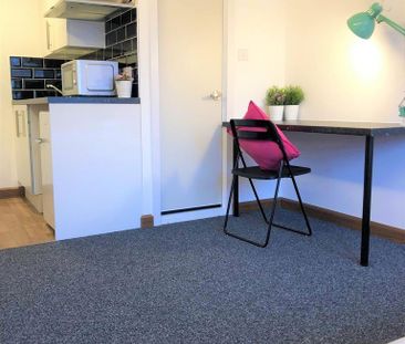 Studio to rent - Photo 6