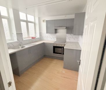 Charming 2 bedroom flat within short walking distance from Weston S... - Photo 4