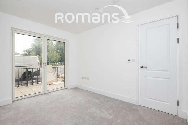 Magna Vita, Lyon Way, Frimley, Camberley, Surrey, GU16 - Photo 1