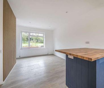 Newbury, Berks, RG14 - Photo 6