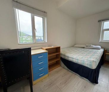 6 bedroom semi-detached house to rent - Photo 5