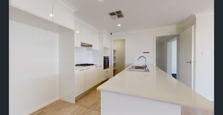 Modern Family Home in Dubbo - Photo 2