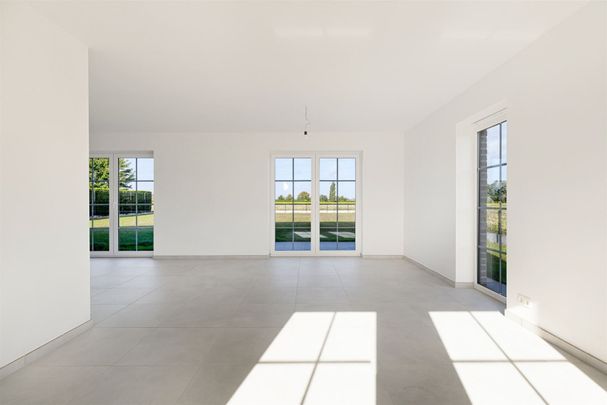 Nieuwbouwwoning op absolute topligging - Photo 1