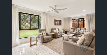 Spacious Family Haven - Electricity & Lawn Care Included! - Photo 3