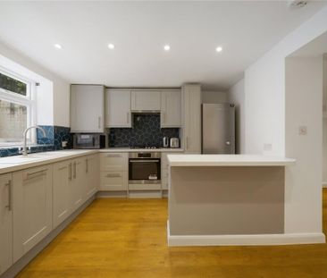 2 Bed Flat, Chatsworth Road, NW2 - Photo 3