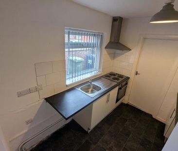 2 bedroom terraced house to rent - Photo 6