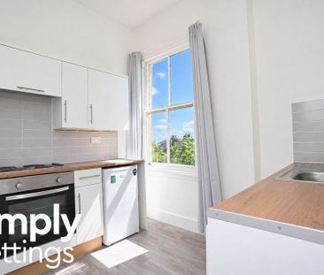 Studio to rent - Photo 1