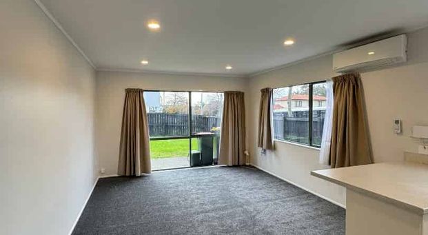 Charming 2-Bedroom Home in the Heart of Favona. - Photo 1