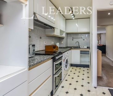 2 bedroom house to rent Green Acres, Croydon, CR0 - Photo 6