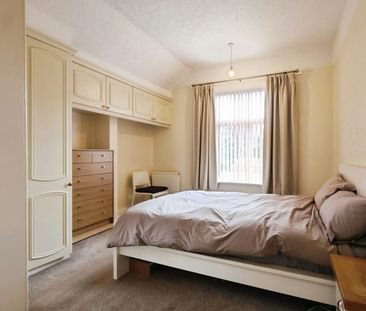 Detached house to rent on - Photo 2