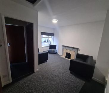 3 bedroom private hall to rent - Photo 1