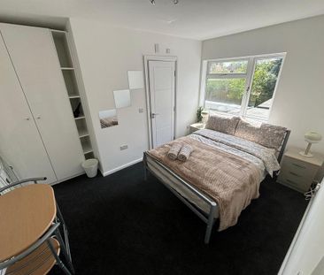 Property to rent - Photo 4