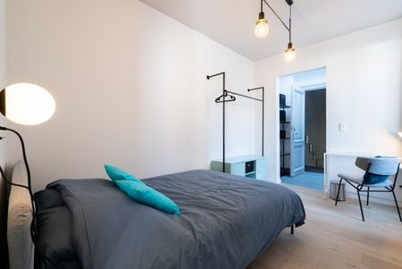 Room at Boulevard de la constitution 27 - Photo 5