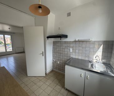 Location Appartement 3 pièces 55m² EVREUX 27000 - Photo 4