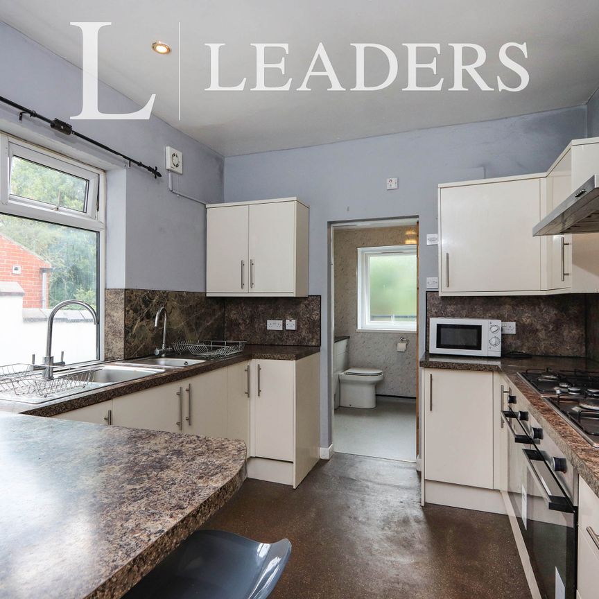 1 bedroom room to rent Holberry Close, Sheffield - Photo 1