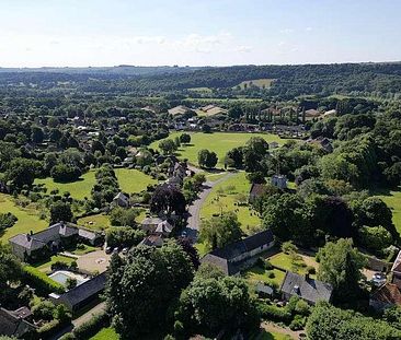 St Mary's Road, Dinton, SP3 - Photo 1