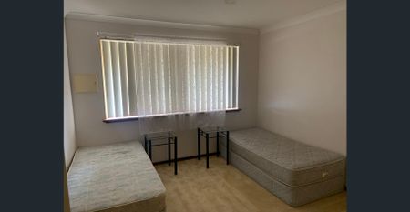 FURNISHED UNIT IN A QUIET LOCATION! - Photo 2