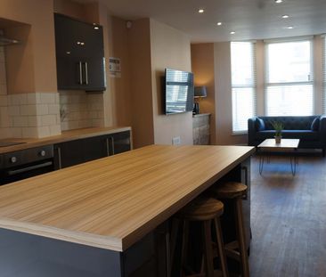 6 Bed Terraced House, Barrington Road, L15 - Photo 4