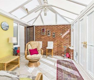 Blackthorn Close, Crawley, West Sussex, RH11 - Photo 1