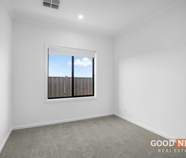 Your Dream Family Home Awaits at Thornhill Park! - Photo 5