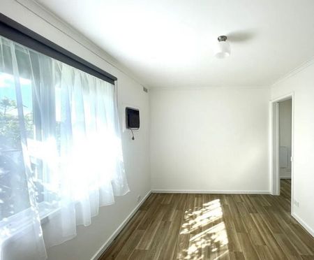 Churchill is calling you home - Photo 3