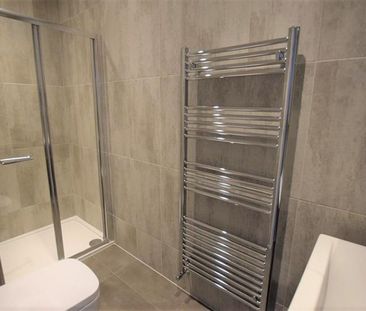 3 Bedroom Mews To Let - Photo 6