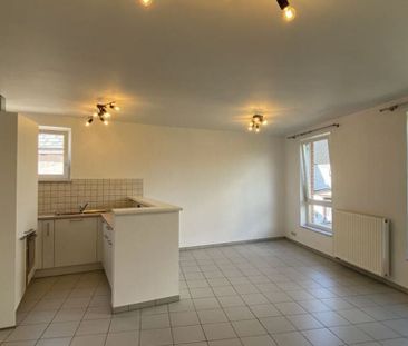 Appartement te huur in Péruwelz voor € 590 met 1 slaapkamer - Photo 4