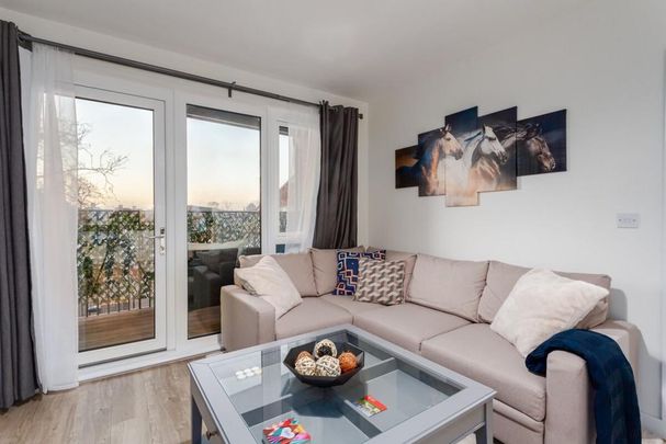 2 bedroom flat to rent - Photo 1