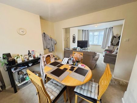 3 bedroom semi-detached house to rent - Photo 3