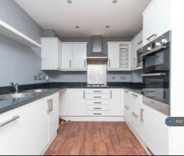 4 bedroom terraced house to rent - Photo 6