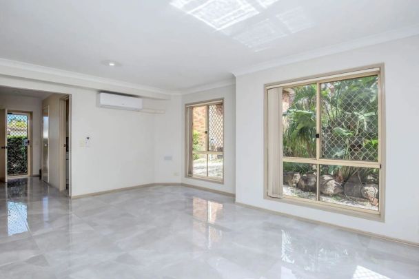 Modern 3-Bedroom Townhouse in Gated Boutique Complex - Photo 1