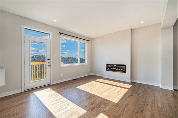 For Lease - 146 BEEBALM Crescent, Barrhaven, Ontario - Photo 1