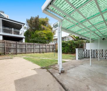 Charming Refurbished Inner-City Home - Photo 5