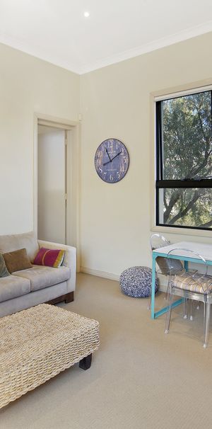 Cosy and Modern One Bedroom Apartment - Unfurnished - Photo 1